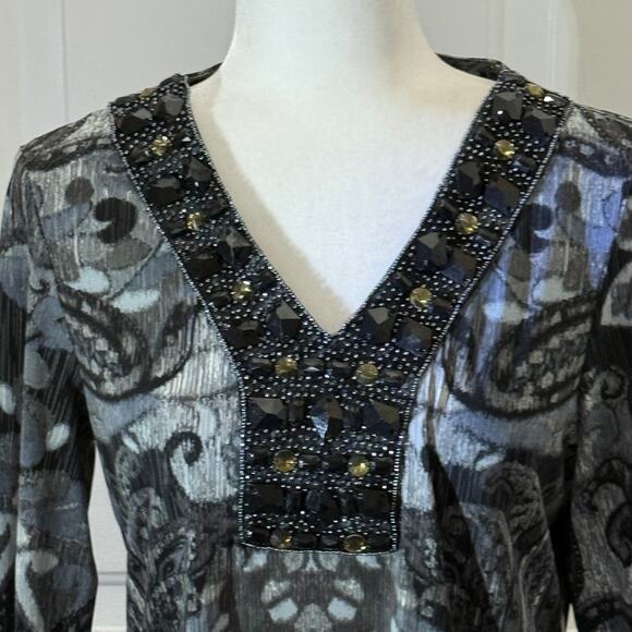 Chico’s size 1 beaded jeweled tunic pullover top black & gray V neck long sleeve - Picture 2 of 6